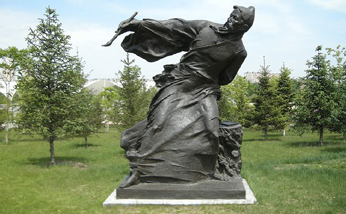 銅雕塑工藝品生銹了怎么辦？