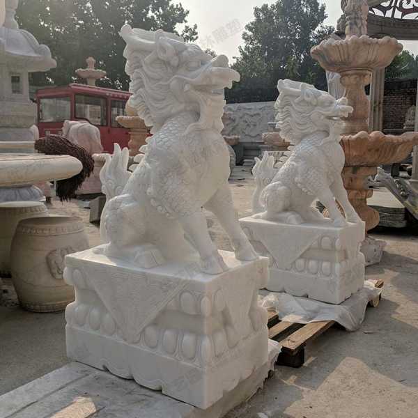 什么是傳統(tǒng)景觀中的藝術雕塑呢？