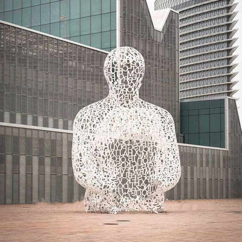 不銹鋼雕塑工廠，鏤空不銹鋼人物雕塑