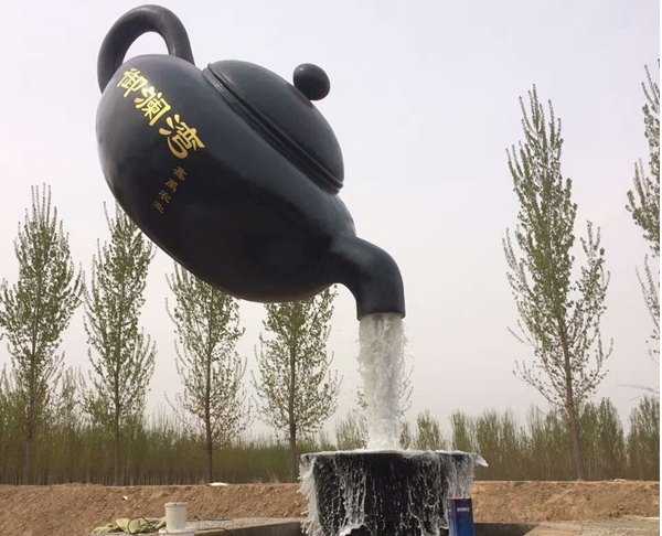 景觀雕塑定制，天壺雕塑，流水茶壺雕塑
