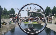 不銹鋼雕塑價(jià)格的高低與哪些因素有關(guān)？